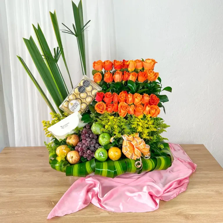 Arreglos florales sencillos rosas naranjas degradé frutas chocolates Ferrero Rocher