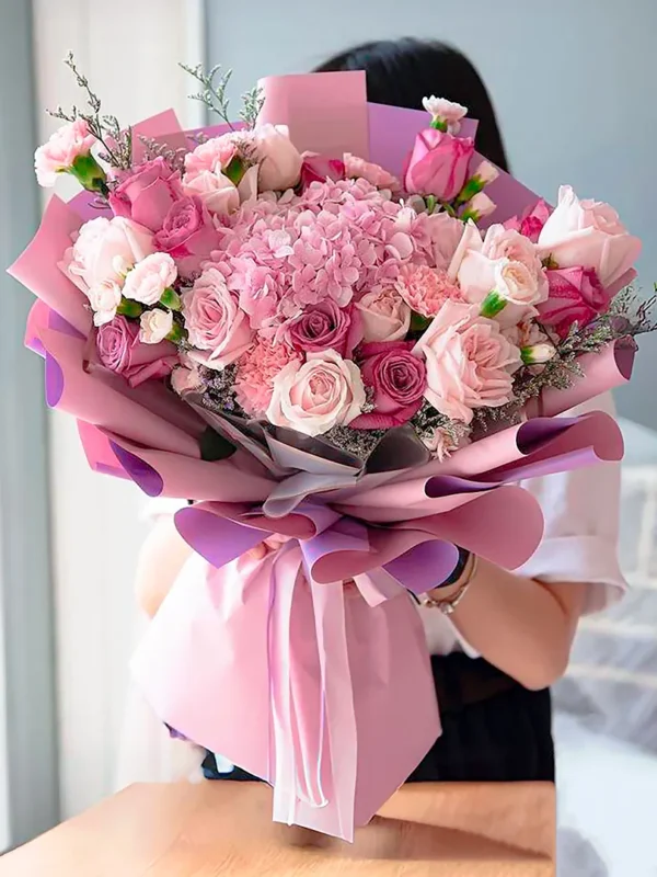 Bouquet de Flores Amour Floral bouquet de flores amour floral buchon hortensias rosas claveles floristeria hechizos de amor